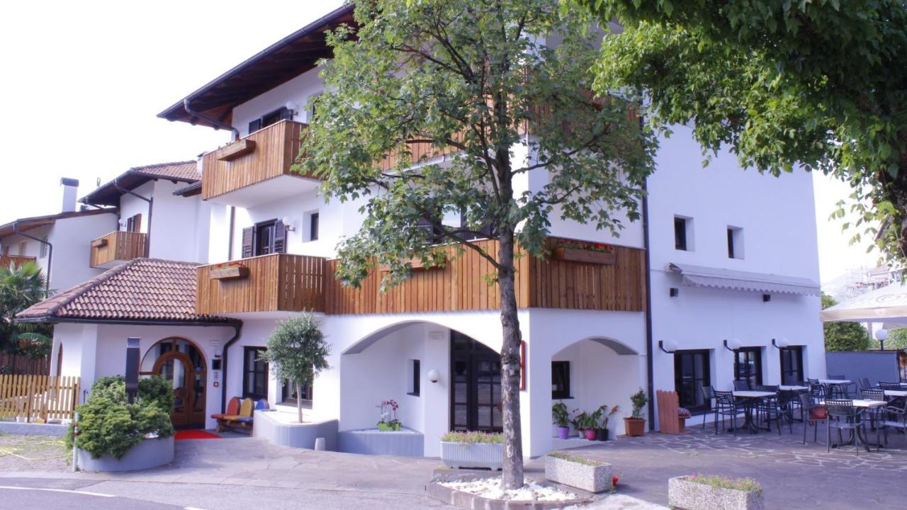 Hotel Zur Muehle Ora / Auer Exteriér fotografie